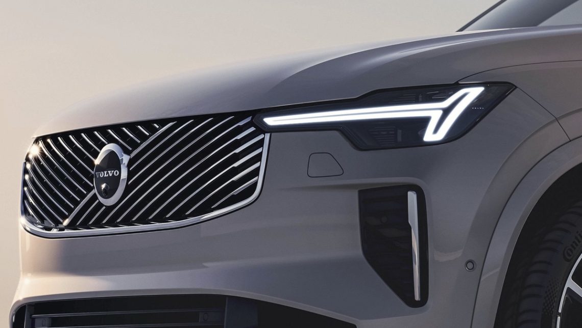 nuova-volvo-xc90-2025-fari-matrix-led-1140x644