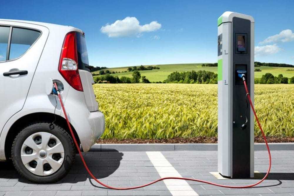 colonnine-ricarica-elettrica-autostrade-italiane-anas